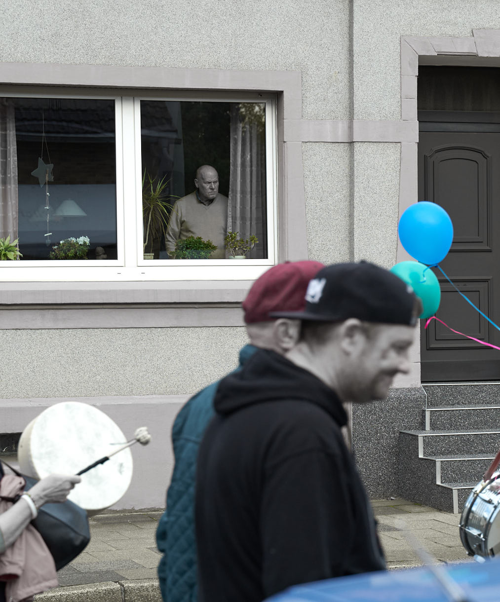 H.Schiele: Demo von "Oberhausen geht Spazieren" in Oberhausen Sterkrade, 16. Oktober 2022
